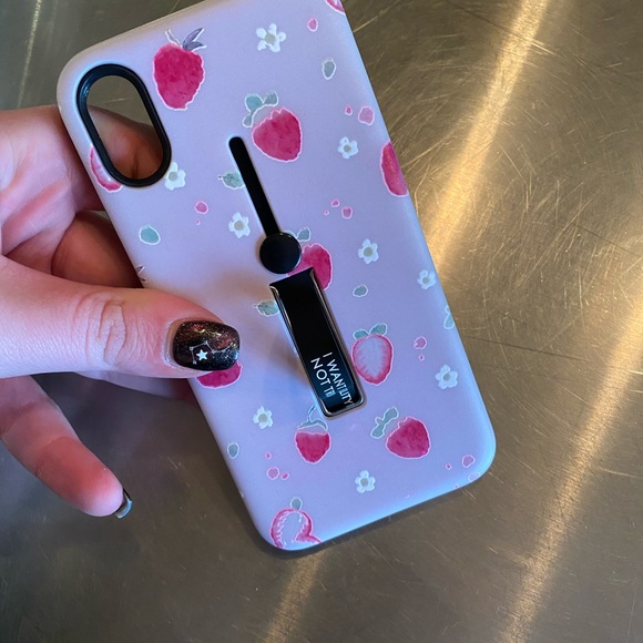 IPhone XS Max Looped Case - Picture 3 of 3